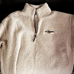 LA Loving Women's warm fleece pullover.